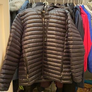 Gently used men’s Marmot jacket.